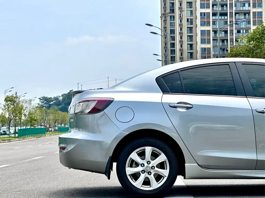 Mazda 3 Xingcheng 2013 — фото 11