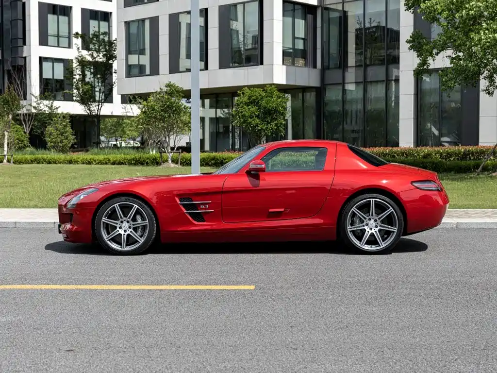 Mercedes-Benz SLS AMG 2011 — фото 7