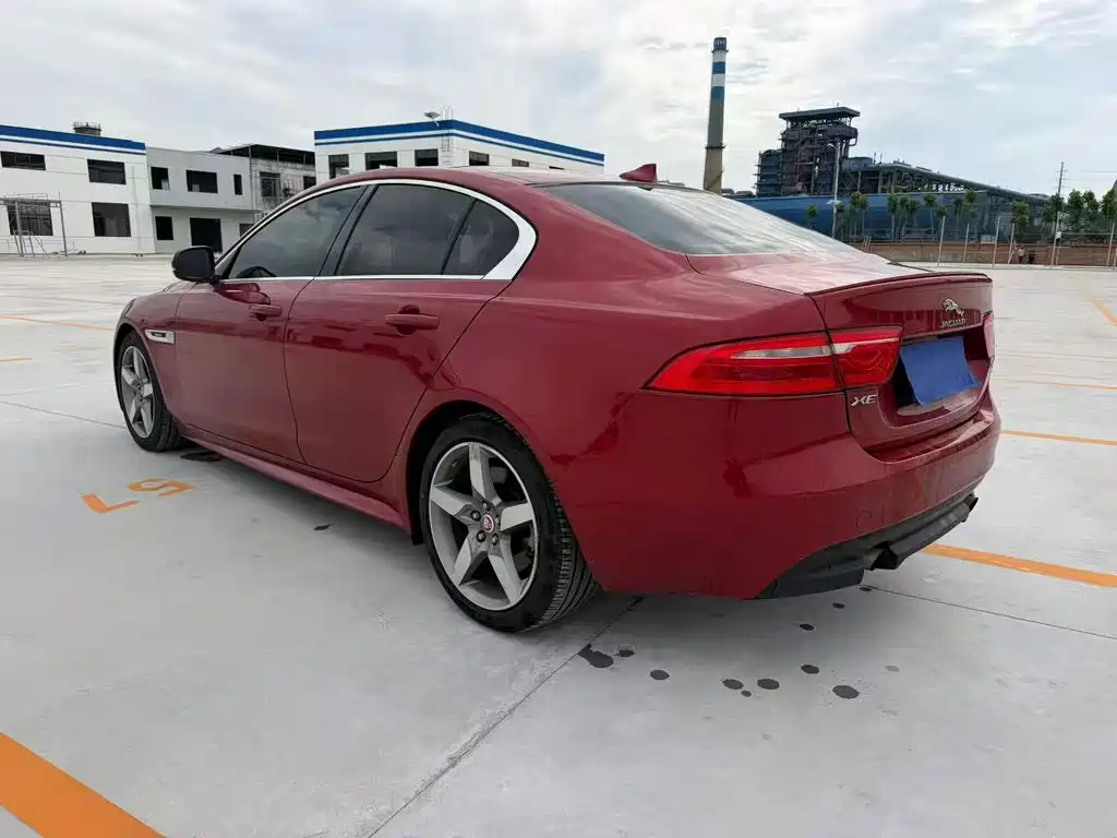 Jaguar XE 2016 — фото 4