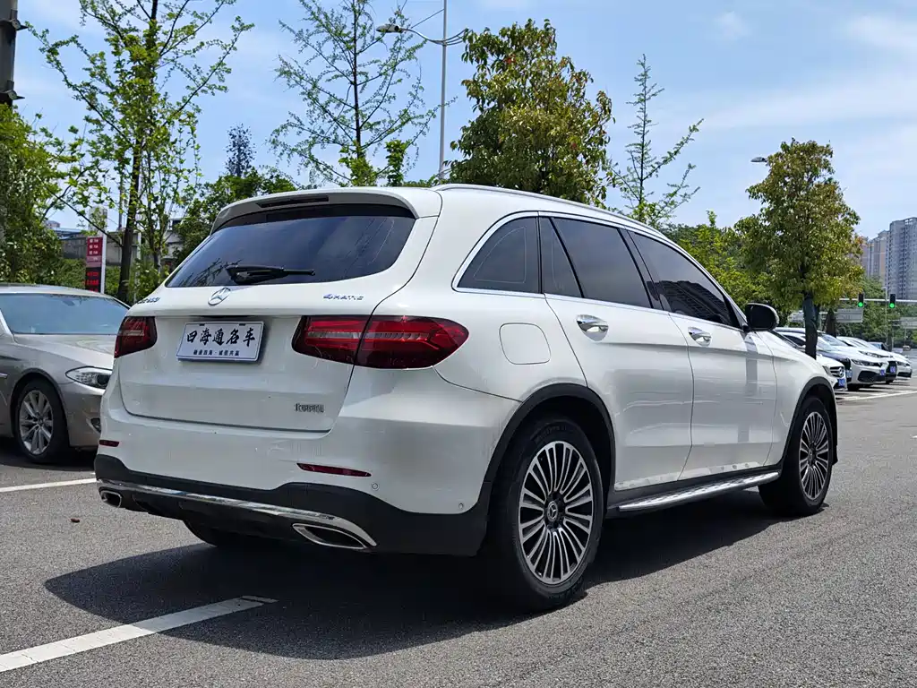 Mercedes-Benz GLC 2018 — фото 13