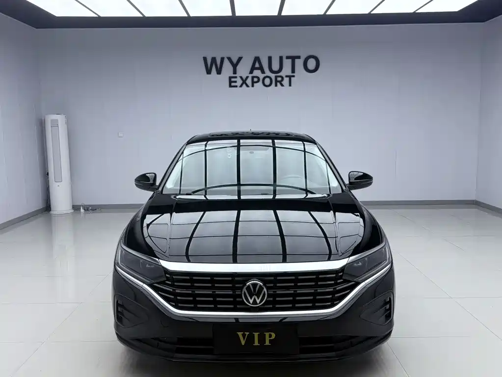 Volkswagen Passat 2023 — фото 2