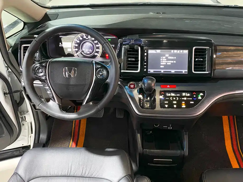 Honda Elysion 2019 — фото 18