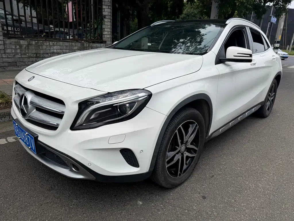 Mercedes-Benz GLA 2016 — фото 1