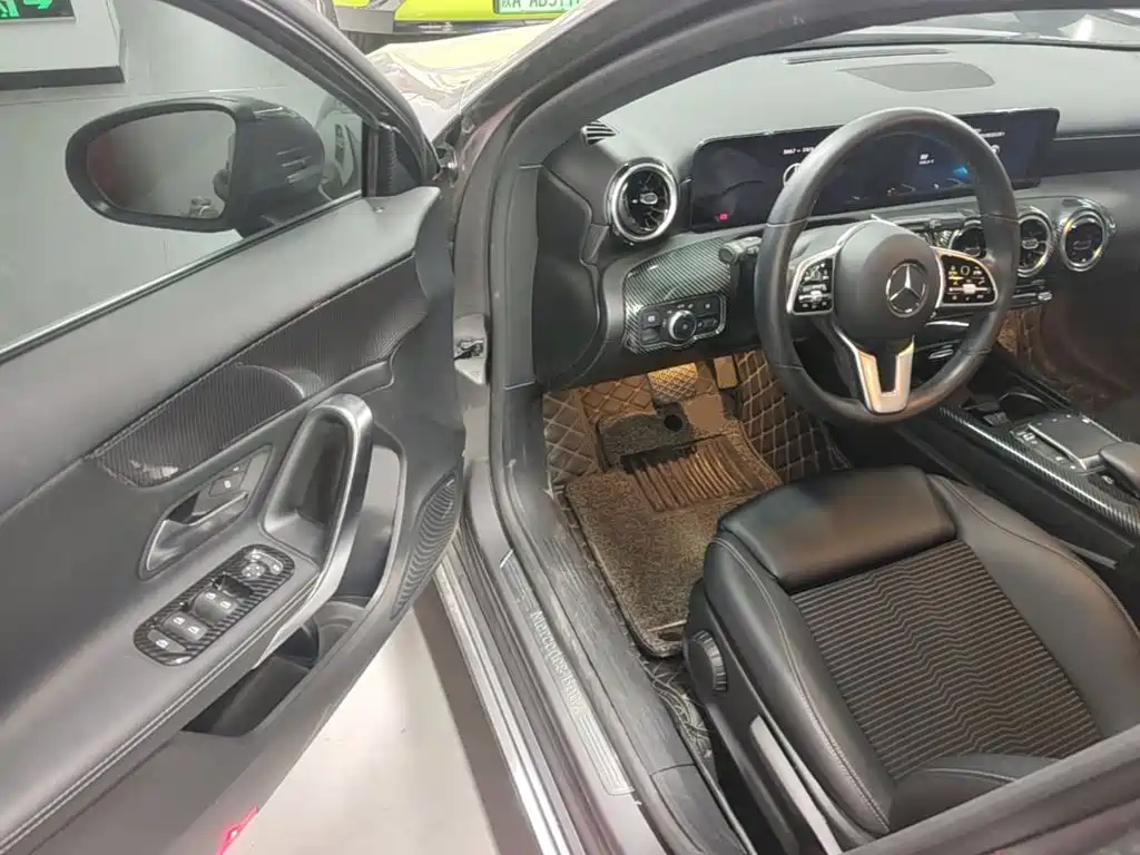 Mercedes-Benz A-Class 2021 — фото 16