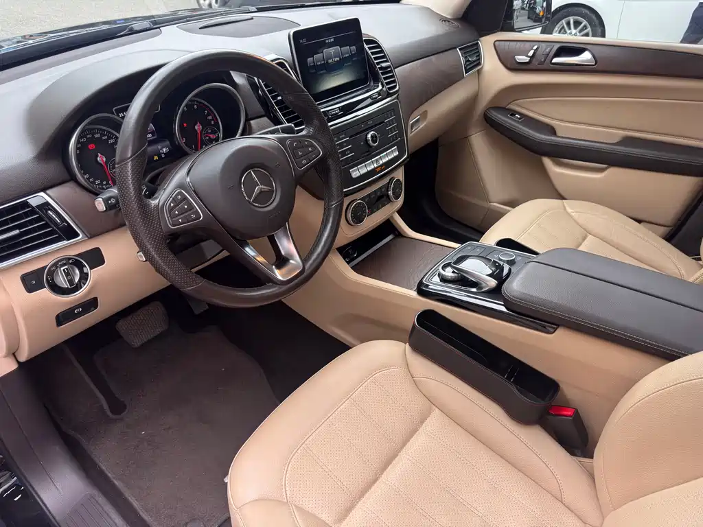 Mercedes-Benz GLE 2016 — фото 17
