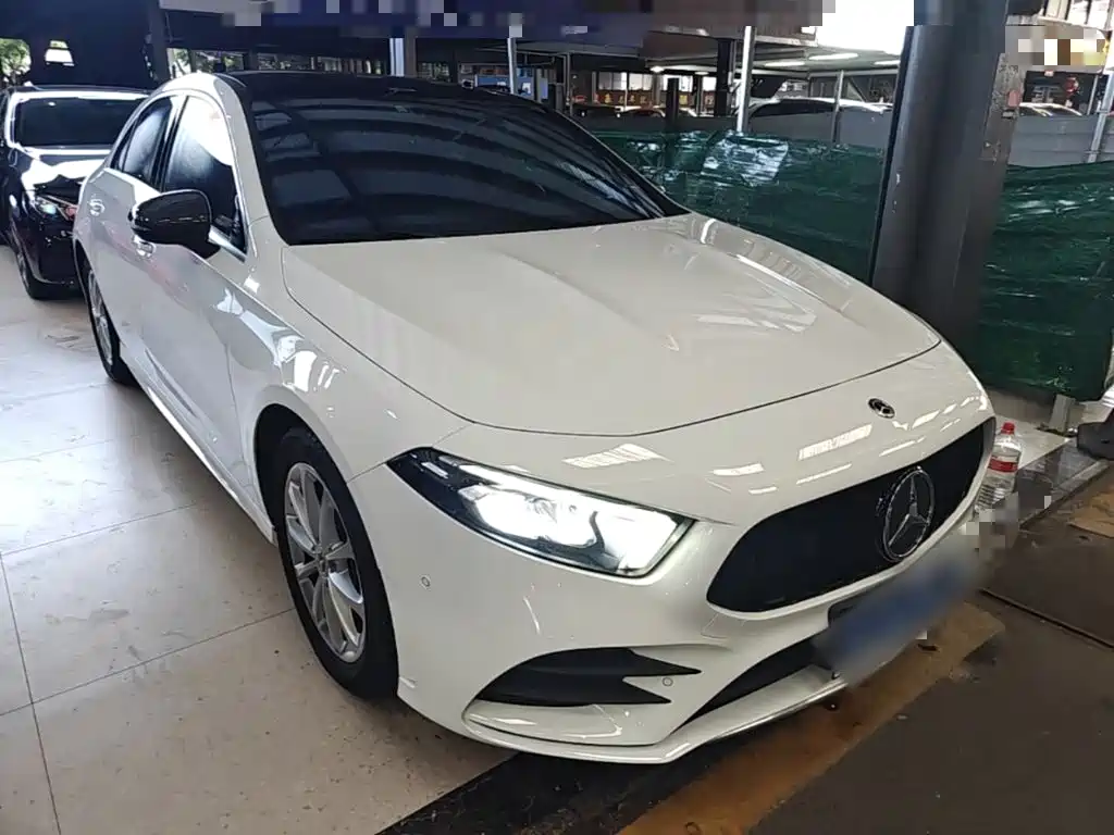 Mercedes-Benz A-Class 2020 — фото 4