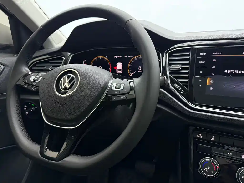 Volkswagen T-Roc 2022 — фото 9