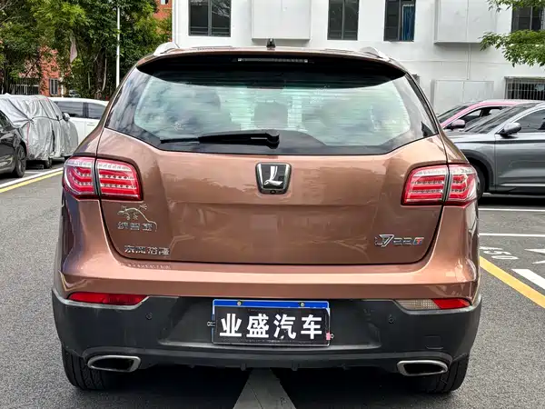 Luxgen Da7 SUV 2014