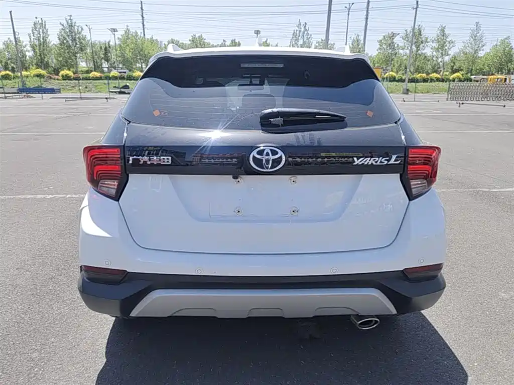 Toyota Yaris L 2021 — фото 5