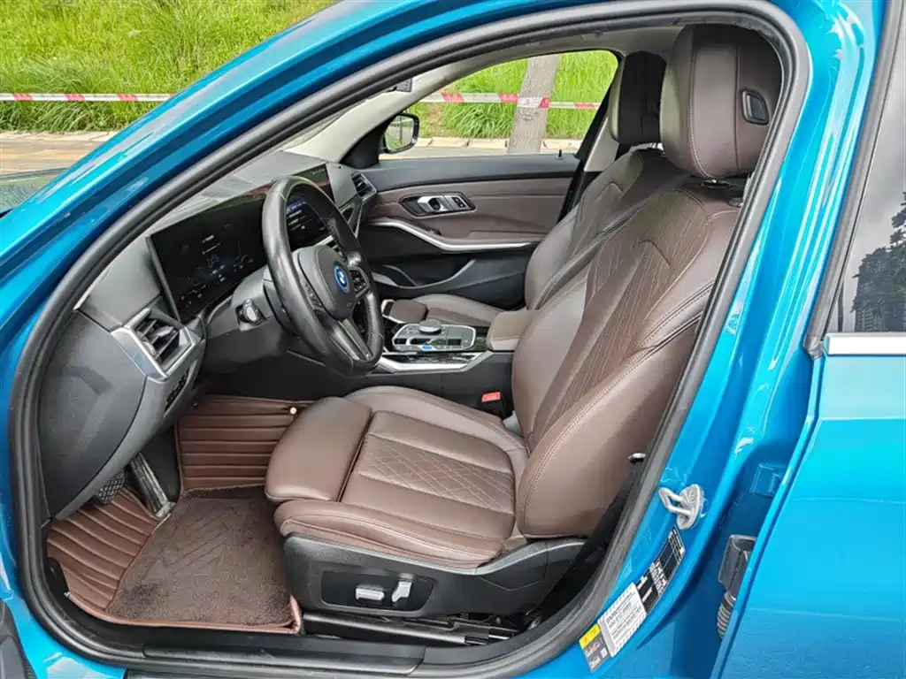 BMW i3 2023 — фото 18