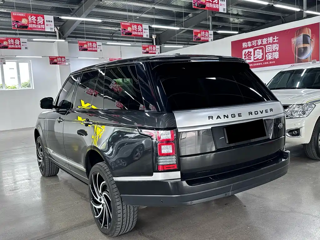 Land Rover Range Rover 2015 — фото 11