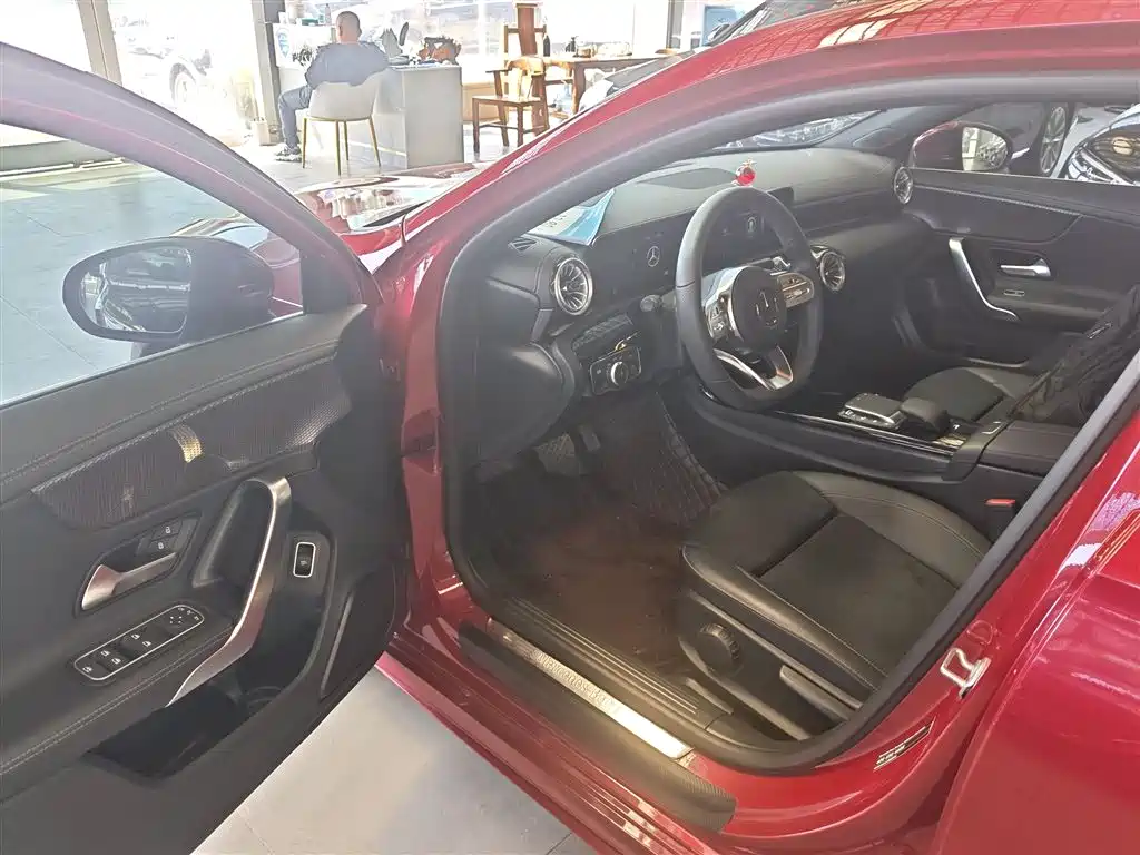 Mercedes-Benz A-Class 2022 — фото 16