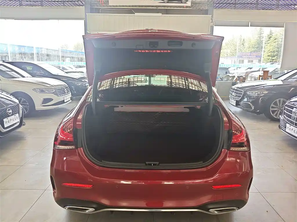 Mercedes-Benz A-Class 2022 — фото 19
