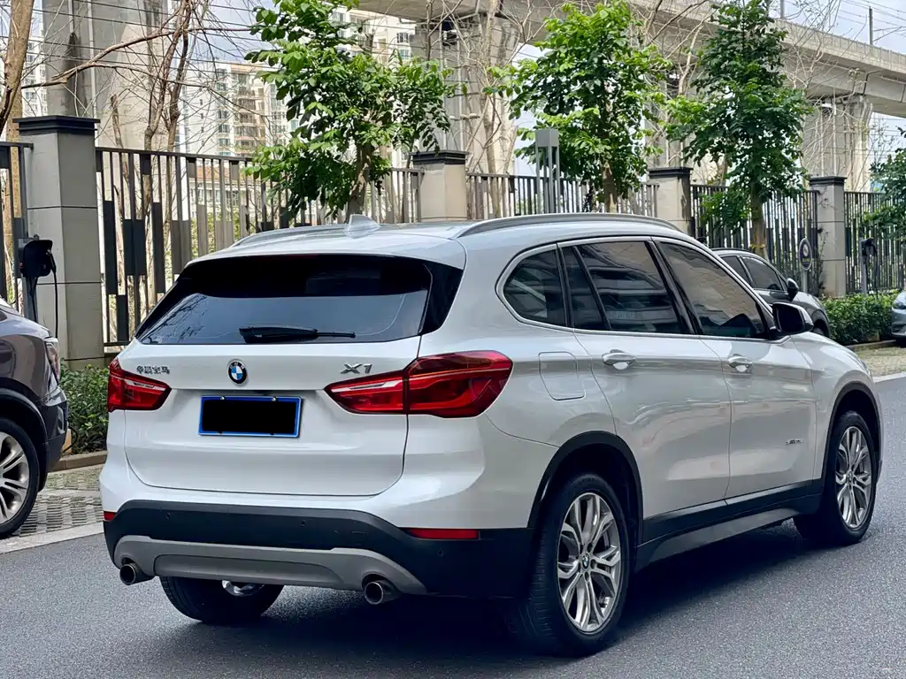 BMW X1 2018 — фото 9