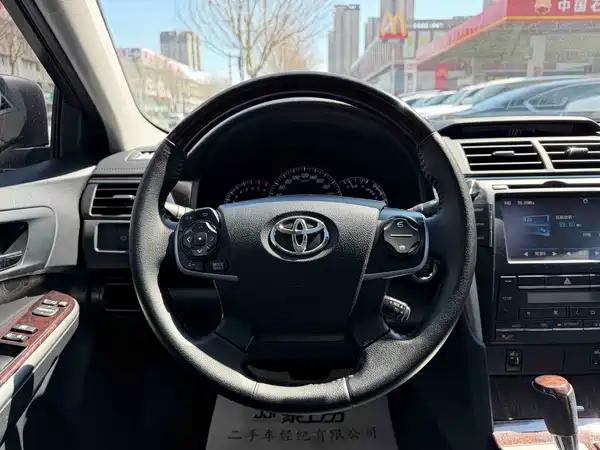 Toyota Camry 2016
