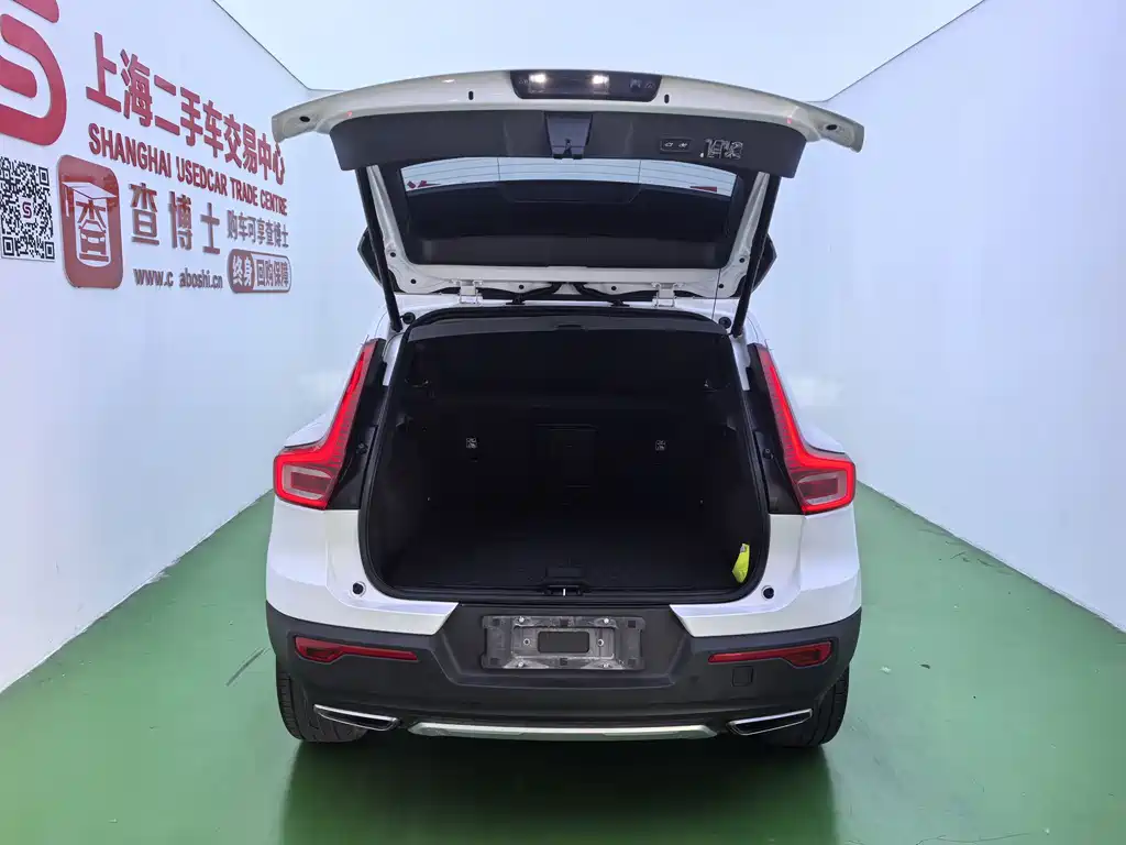 Volvo XC40 2020 — фото 14