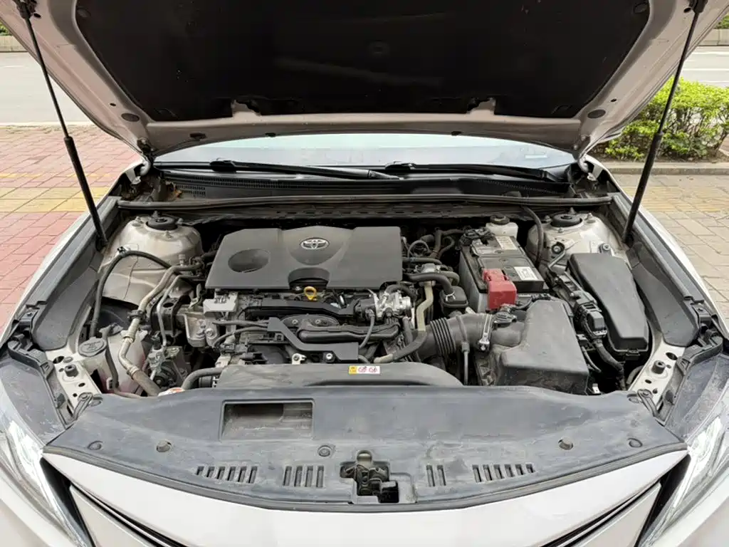 Toyota Camry 2022 — фото 11