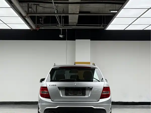 Mercedes-Benz C-Class 2011