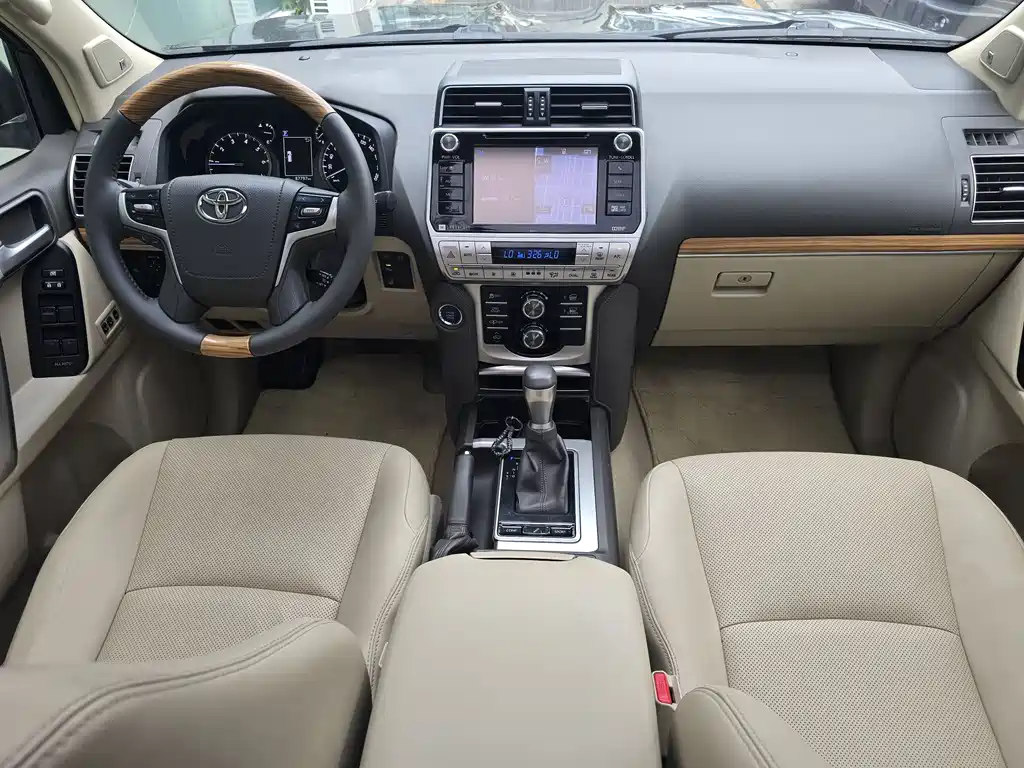 Toyota Prado 2019 — фото 17