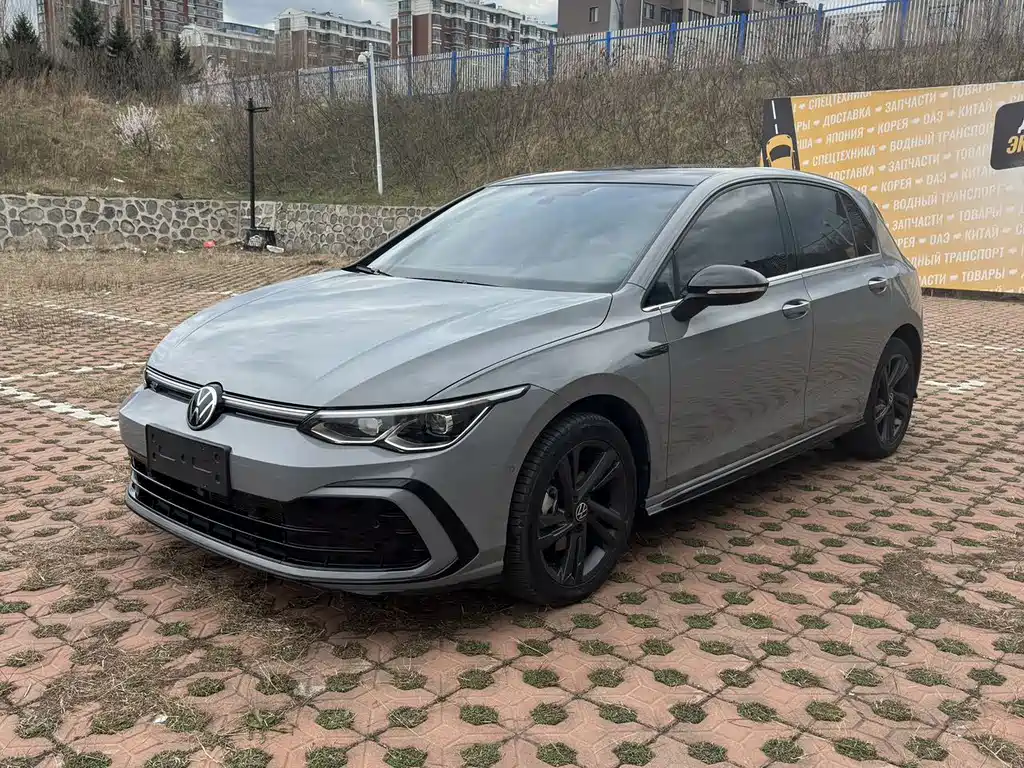 Volkswagen Golf 2023