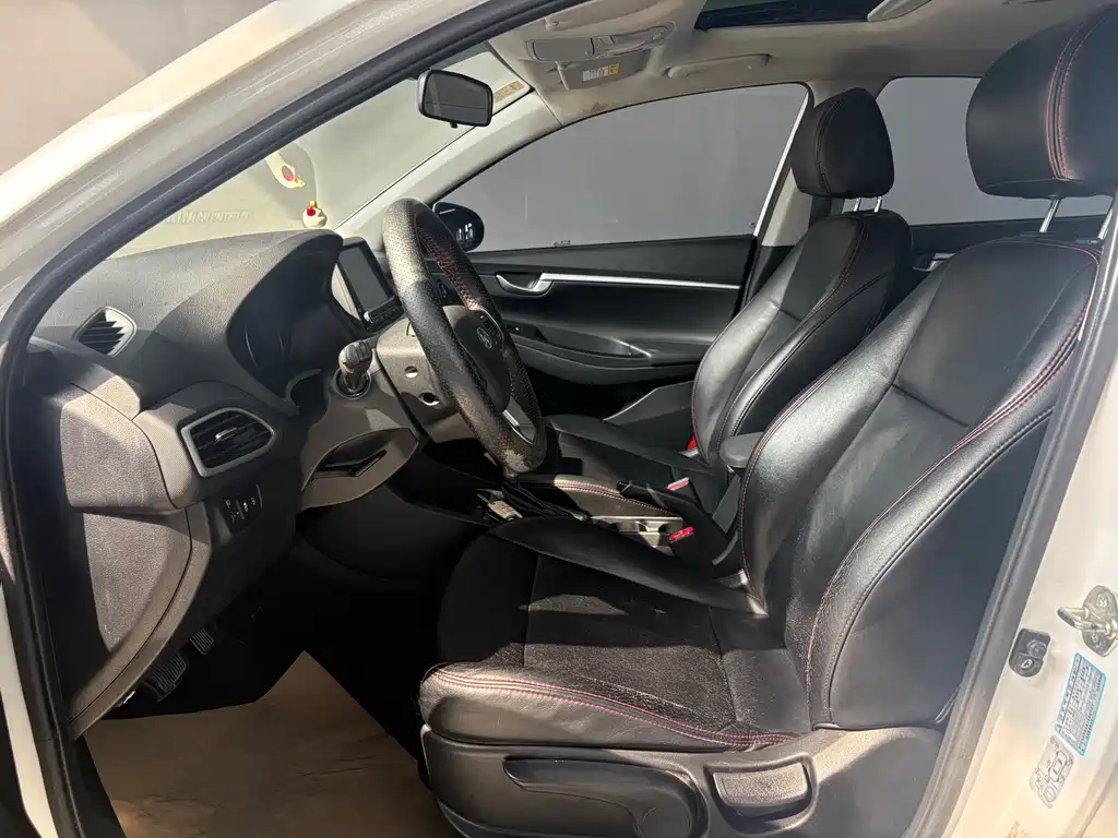 Hyundai Elantra 2017 — фото 15