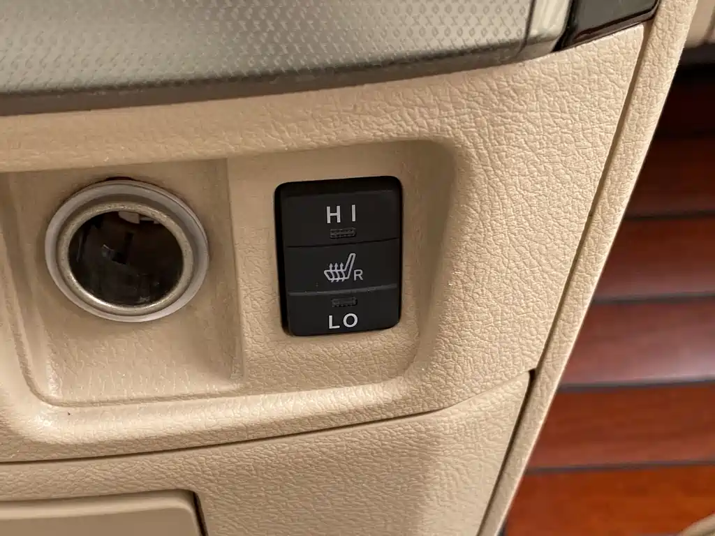 Toyota Alphard 2012 — фото 19