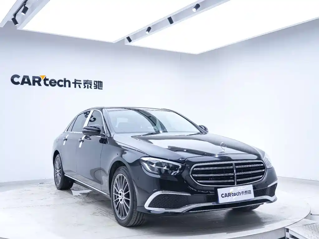 Mercedes-Benz E-Class 2022 — фото 10