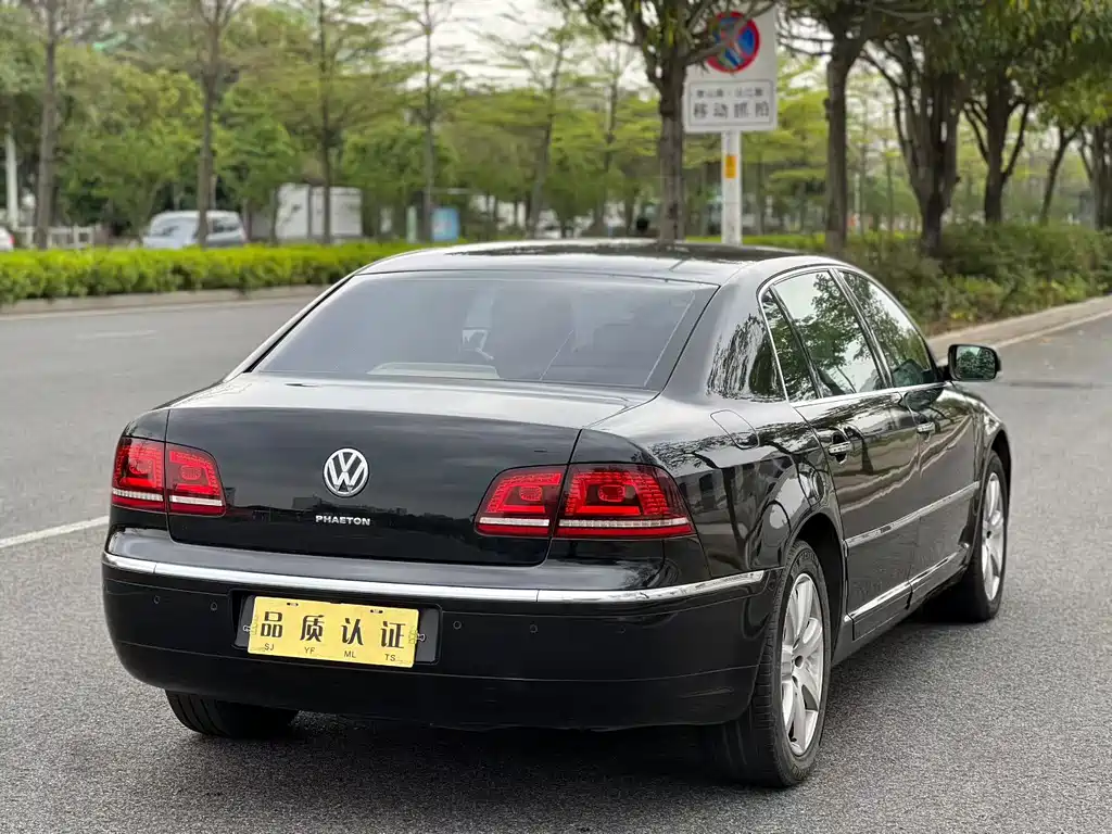 Volkswagen Phaeton 2016 — фото 9