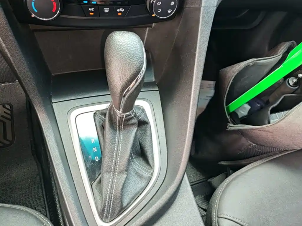 Buick Excelle GT 2018 — фото 14