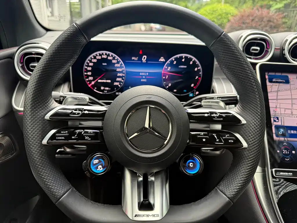Mercedes-Benz GLC AMG 2025 — фото 3