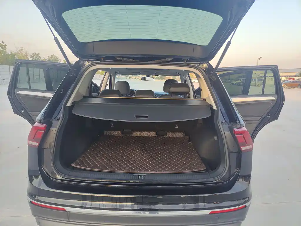 Volkswagen Tiguan L 2019 — фото 13