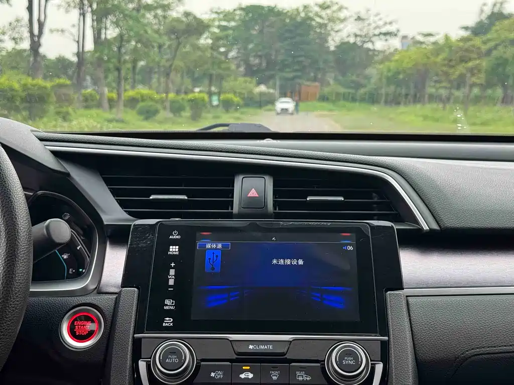 Honda Civic 2017 — фото 20