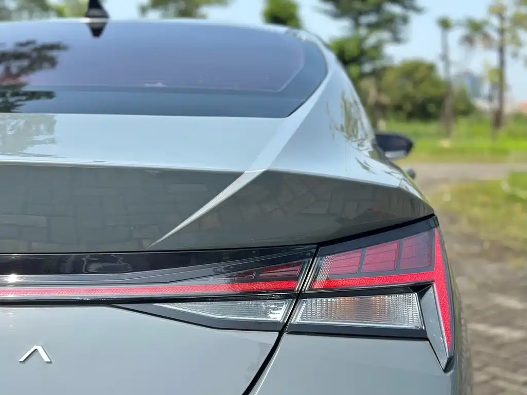 Hyundai Elantra 2021