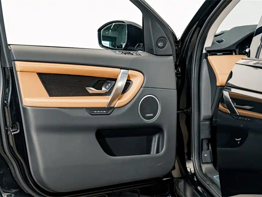 Land Rover Discovery Sport 2024 — фото 17
