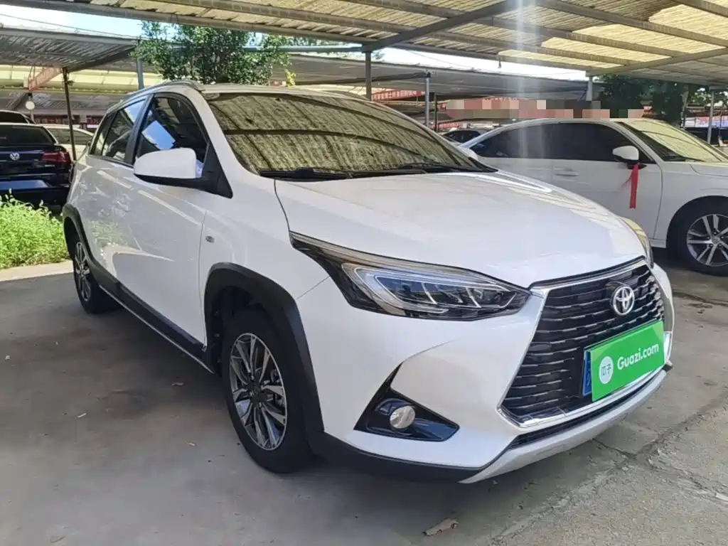 Toyota Yaris L 2022 — фото 22