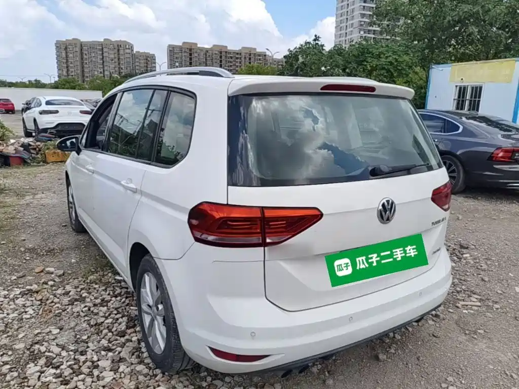 Volkswagen Touran 2016