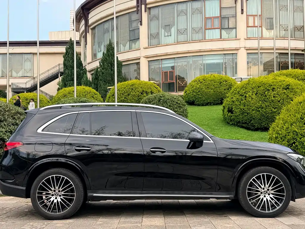 Mercedes-Benz GLC 2024