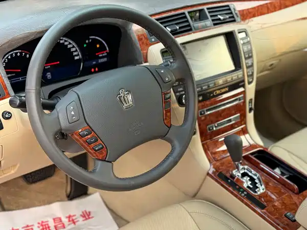 Toyota Crown 2008