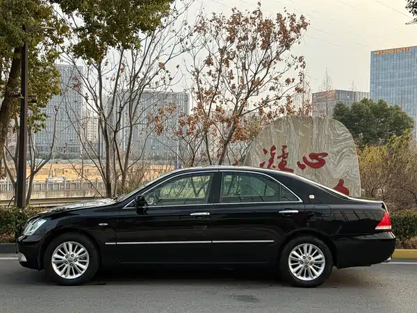 Toyota Crown 2008