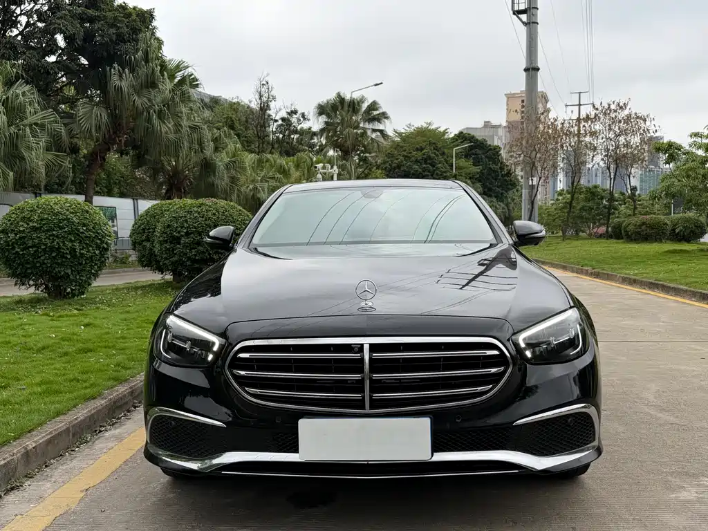 Mercedes-Benz E-Class 2022 — фото 2