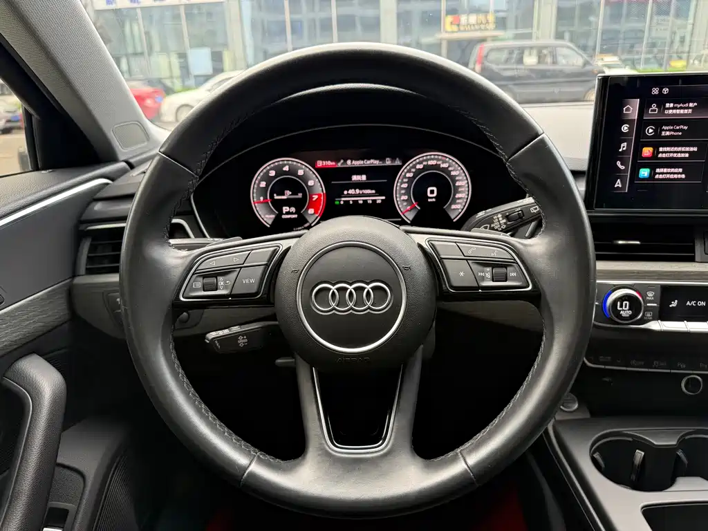 Audi A4 2021 — фото 12