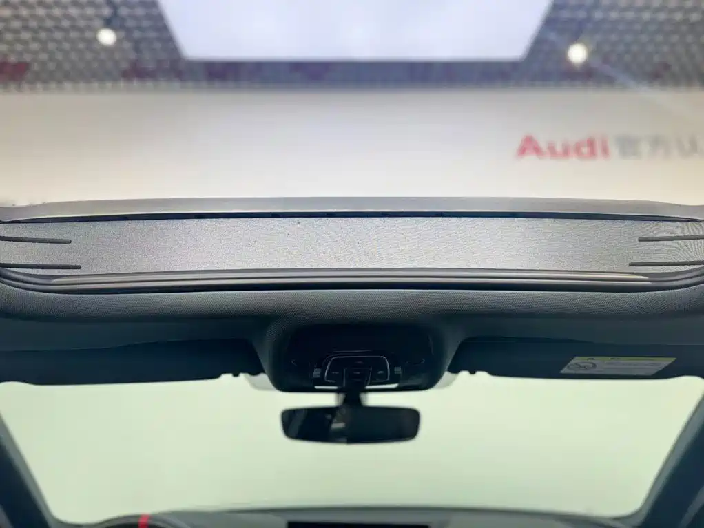 Audi A4L 2025 — фото 14
