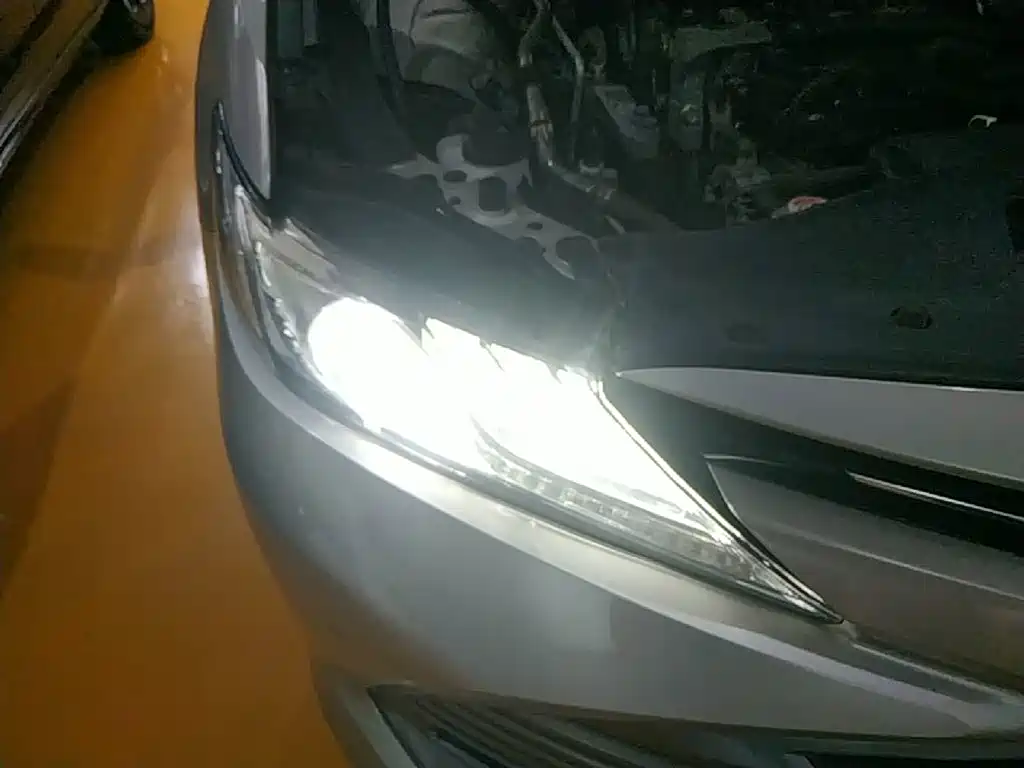 Toyota Camry 2020 — фото 13