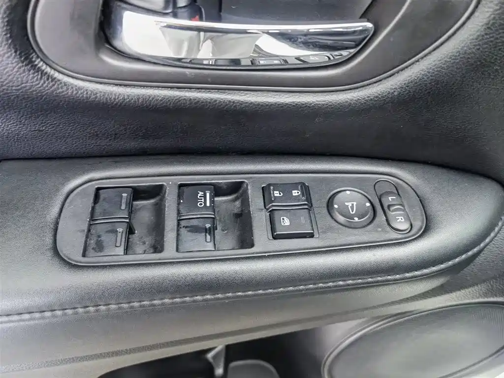 Honda Vezel 2015 — фото 9