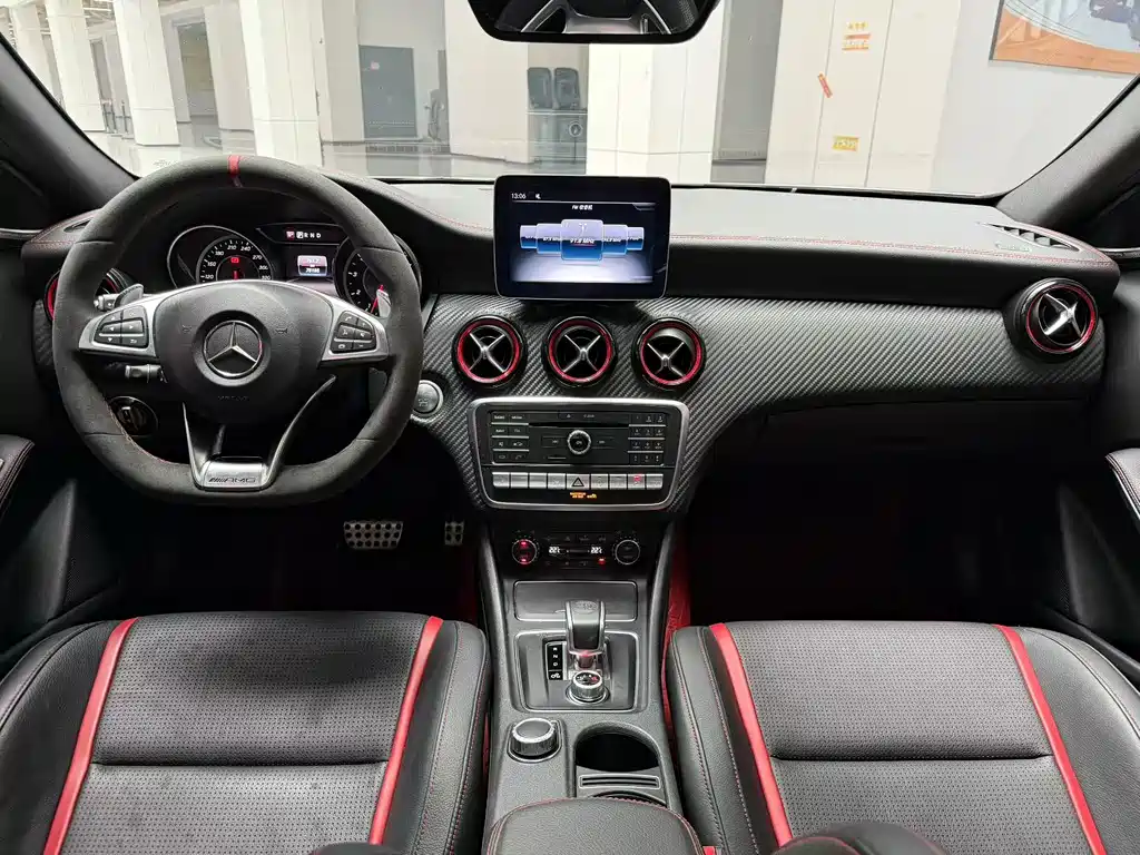 Mercedes-Benz A-Class AMG 2018 — фото 7