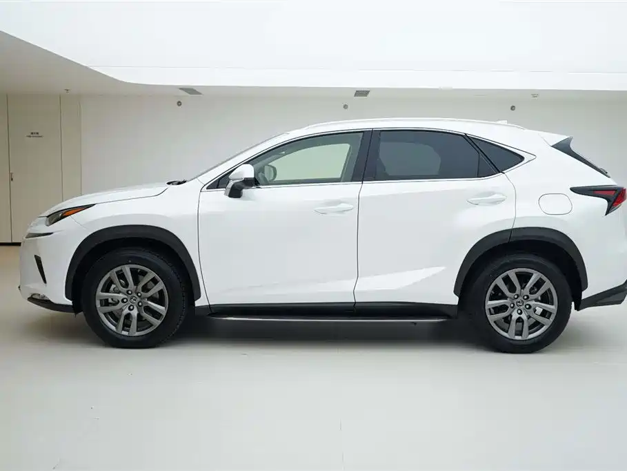 Lexus NX 2019