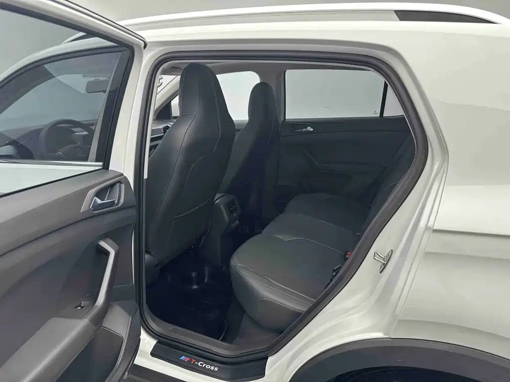 Volkswagen T-Cross 2021 — фото 13