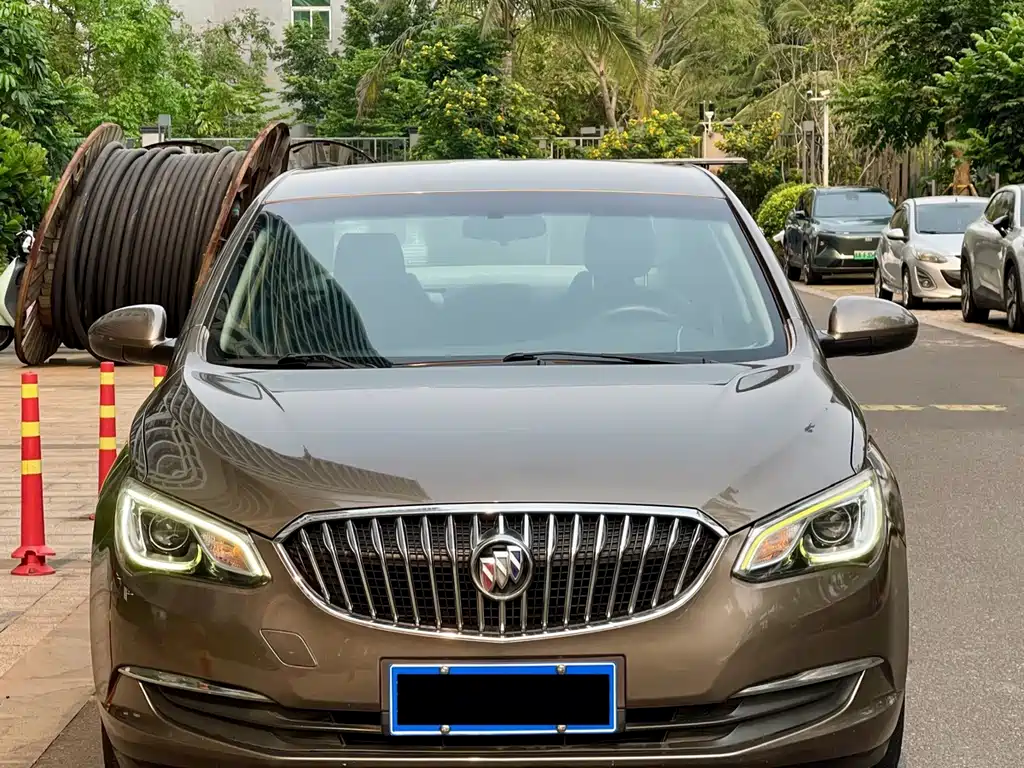 Buick Excelle 2016 — фото 2