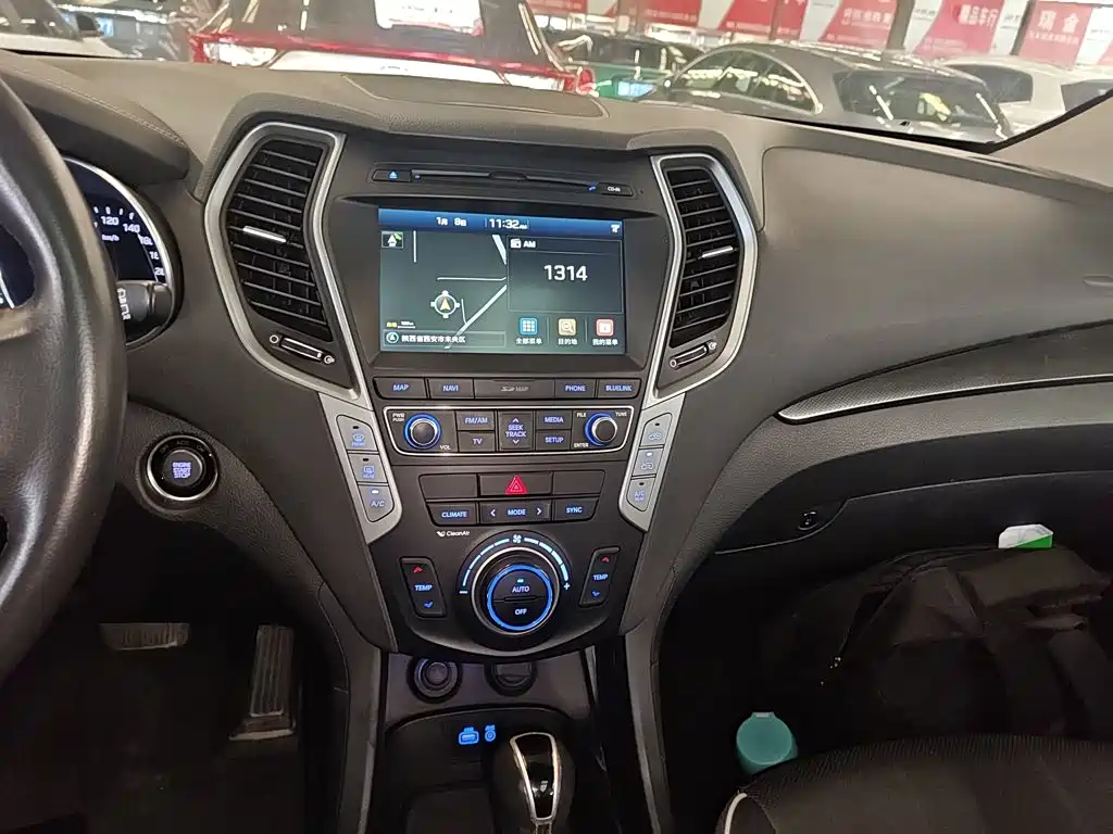Hyundai Santa Fe 2017 — фото 13