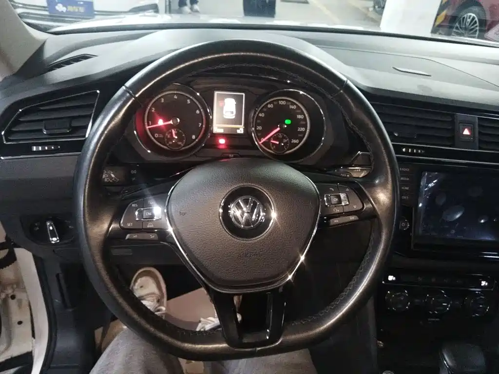 Volkswagen Tiguan L 2018